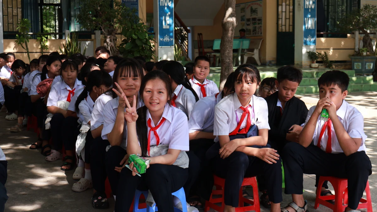 SOLACE community outreach in Bác Ái — photo 18